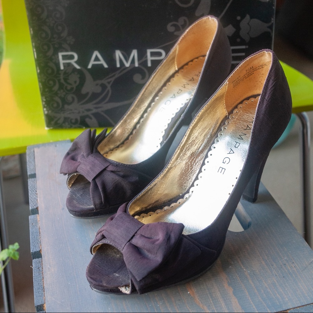 Rampage Dark Purple Pumps - Size 7.5M